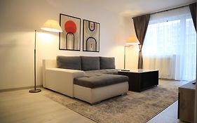 Lzr Apartments